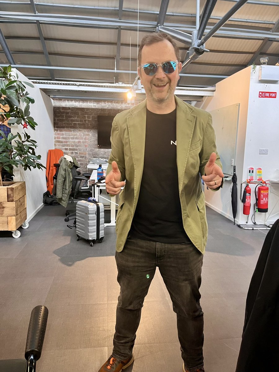 The king of hype @ij_browne has arrived in style ahead of #DemoDay in @dogpatchlabs 💥 👑 😎