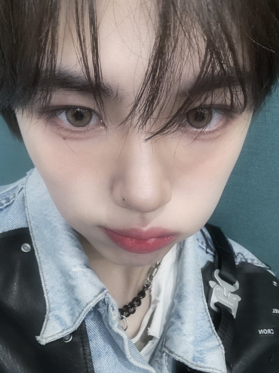CRAVITY_twt's tweet photo. 셀라비 스타뚜💗
#성민 https://t.co/jF9ZGDBuwn