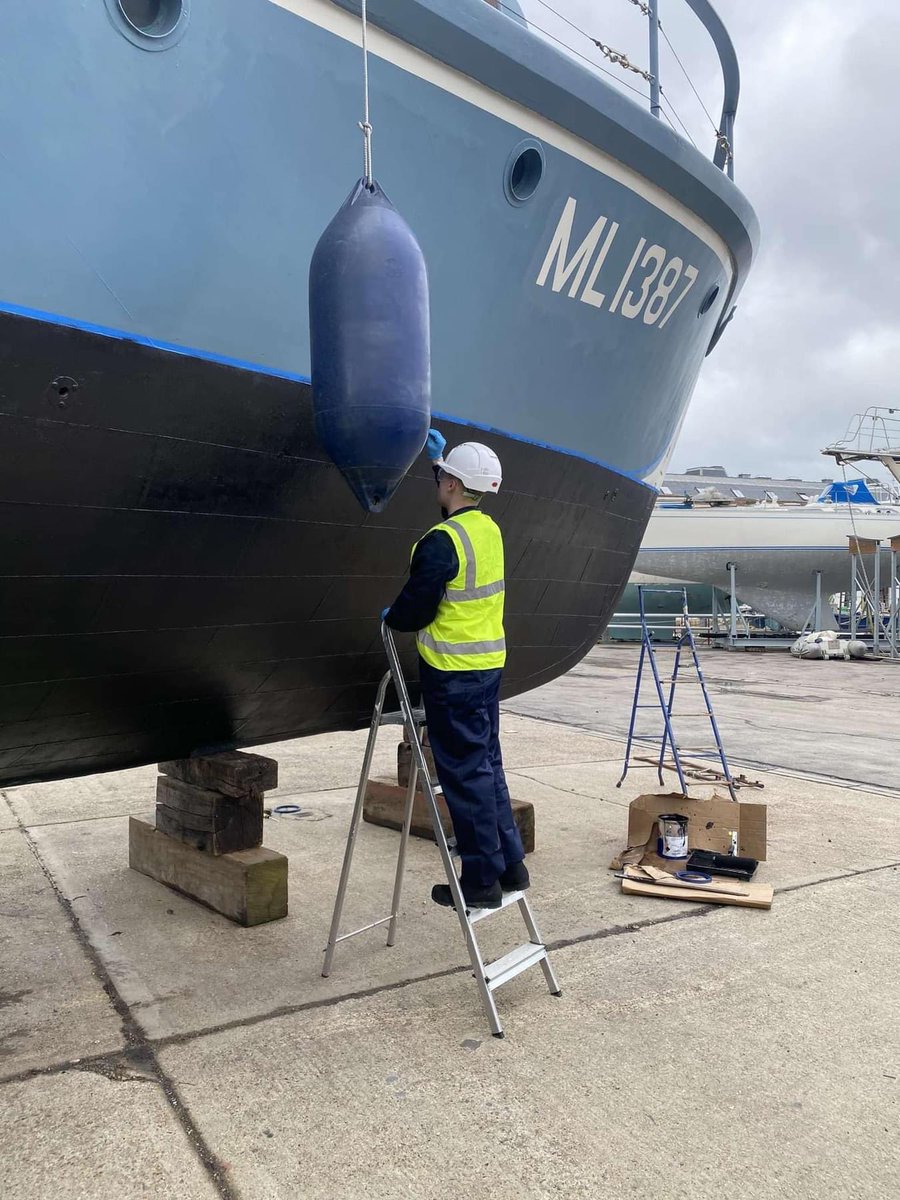 We are in awe of the outstanding achievement of our #VictorySquadron sailors in rejuvenating @HMSMedusa. Their commendable efforts have revived the ship's systems. We thank the crew and volunteers for preserving our naval heritage! ⚓️ #HistoricNauticalVessel #MaritimeLearning