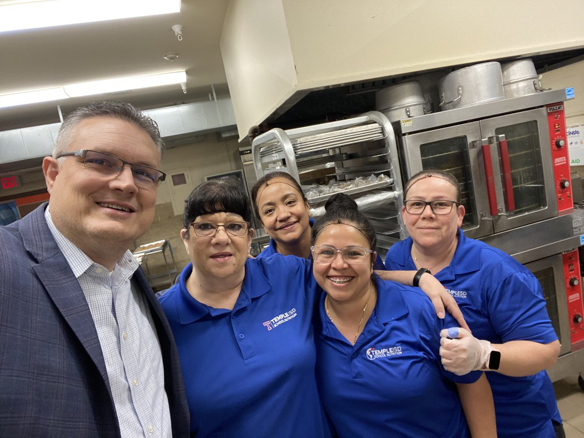 Stopped by to thank the School Nutrition Dept. at Scott Elementary for their spirit and smiles when serving our students breakfast & lunch. These ladies bring the energy we all need every morning!