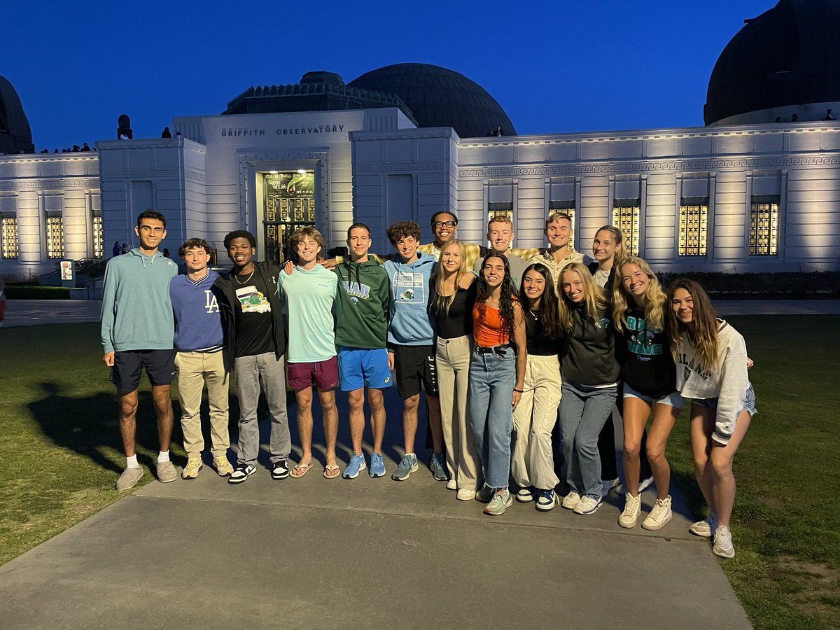 Took in some views last night at the Griffith Observatory 🌃 #RollWave🌊 | #SetTheStandard📈 | #RunWave👟 | #nWo🏆