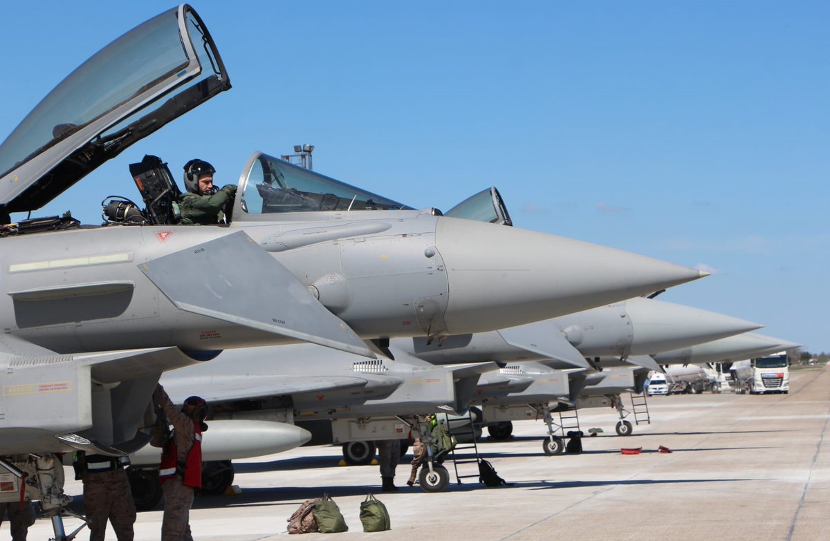 5 🇪🇸 Eurofighters & a support detachment joined #NATO’s Air Shielding mission performing training & deterrence flights from Mihail Kogalniceanu Air Base on 🇷🇴 Black Sea coast

Read more: ac.nato.int/archive/2024/E…

#SecuringTheSkies