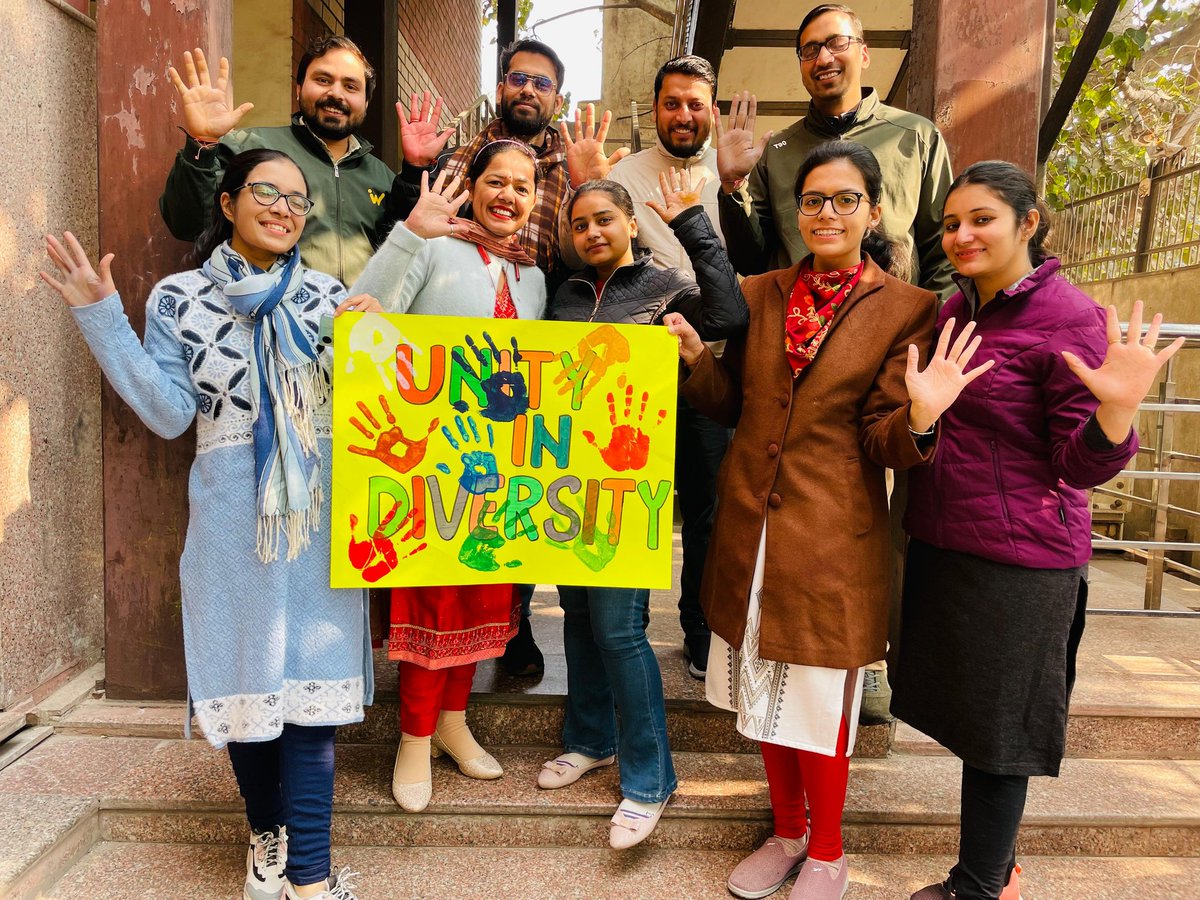 chhaya_kr's tweet image. Teachers who love teaching, teach children to love learning👩‍🏫👨‍🏫
Unity in diversity✨🫂🤍
#UnityInDiversity #teacherlife #loveforteaching