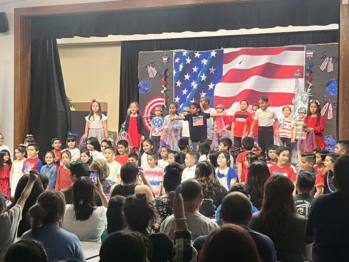 Open House staring now with our Patriotic Show <a href="/LasLomasSchool/">Las Lomas</a> <a href="/DrCarlosLHCSD/">Dr. Carlos</a>