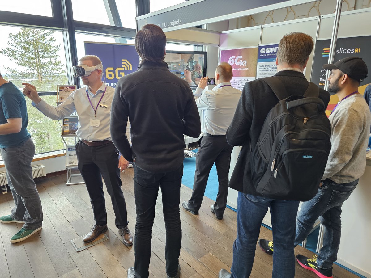 6GXR_eu's tweet photo. 6G-XR meets @RohdeSchwarz at the #6GSymposium!
#demoteaser @6GWorld @UniOulu https://t.co/94PJjjiy8I