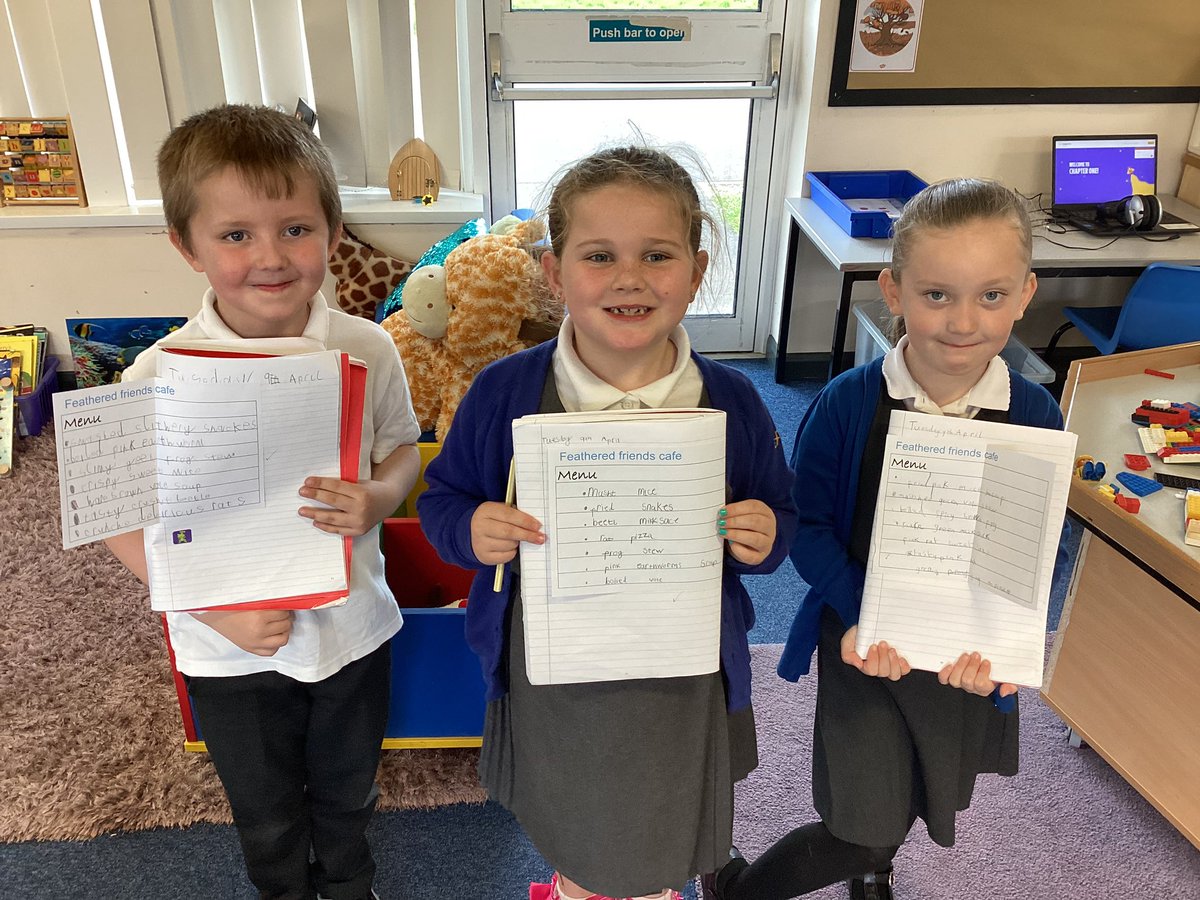 Some delicious sounding menus for our owl cafe! We think Plop from the owl who was afraid of the dark would love some sweet and spicy frog legs and a beetle milkshake 🥤
#futureyou #theowlwhowasafraidofthedark #owls