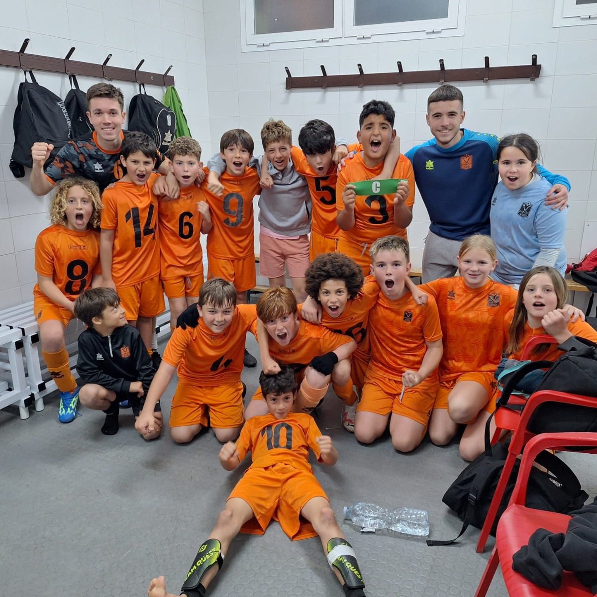 👉 Alcudia 1 - 2 Platges de Calvia. Enorme victoria del primer equipo en Alcudia.  👉 Victoria del Alevín 1º en el derbi de Calvia. Gran partido del equipo que termina con 2-1 contra el Calvia. ¡Vamos, playas! 🧡💪 #MareaNaranja #PlatgesdeCalvia