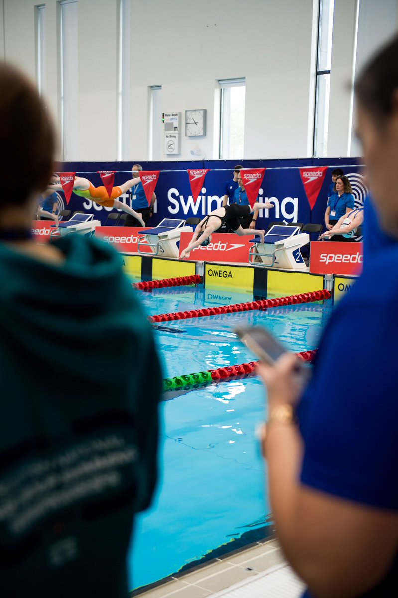 Afternoon session loading 🟩🟩🟩🟥 Lots of younger age group action coming your way from 13:45 at the Scottish National Age Group Championships! 🔥 Live stream: tinyurl.com/2ffsk35r #SNAGs2024 🏴󠁧󠁢󠁳󠁣󠁴󠁿