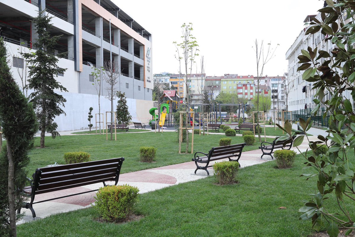 Cebeci Mahallesi Kapalı Pazar, Otopark ve Galericiler Sitesi projemizin yanı başına kazandırdığımız yeşil alan ve park bölgeye çok yakıştı 😊👏🏻🌳🛝