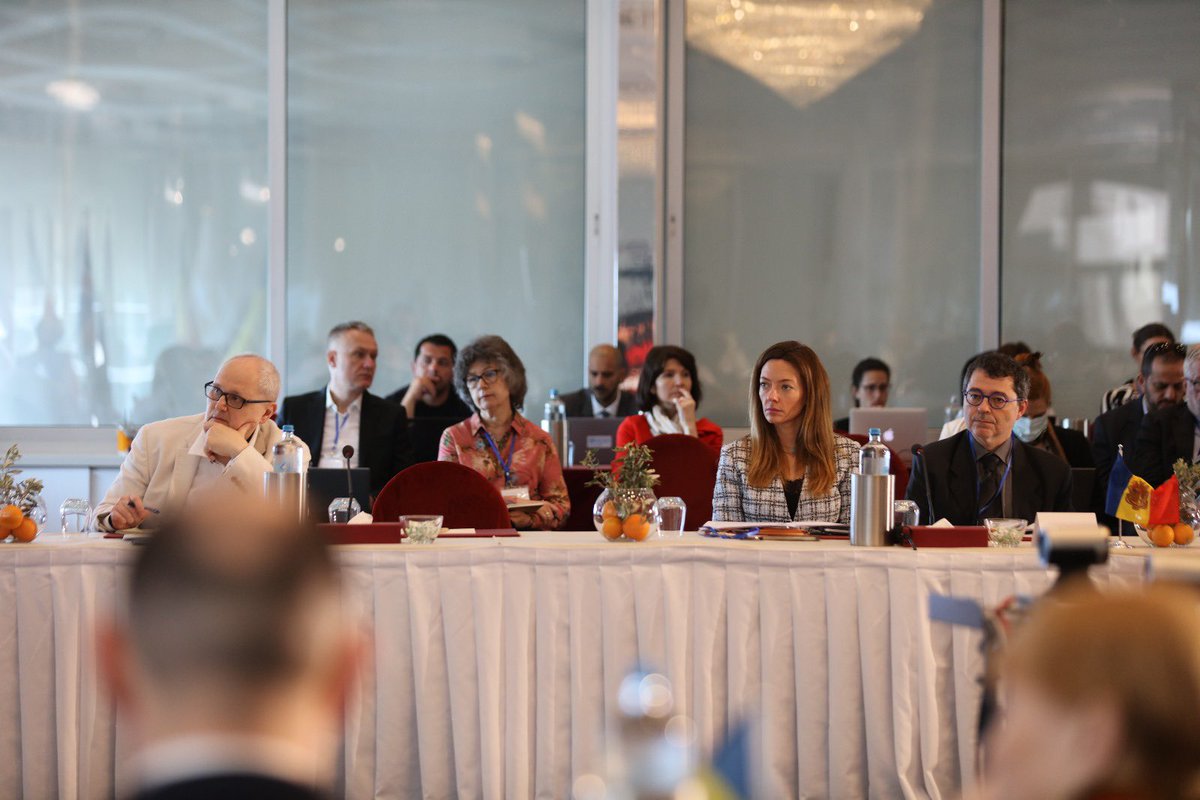hans_kluge's tweet photo. 2/
#Smallcountries play a pivotal role to help meet the challenges and seize the opportunities before us on issues such as:
☑️access to medicines
☑️ health workforce crisis
☑️ climate change and health
which today are mainstream issues for ALL countries worldwide.🌍 https://t.co/9vhJ3VRnrC