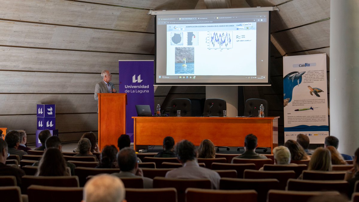CanBioCanarias's tweet photo. 🌡️“La red CanOA es la primera en España en análisis de parámetros de datos en el agua” - Dr. Melchor González #CanOA
@LP__Fundacion @FECYT_Ciencia @ULL @ULPGC #gobiernodecanarias @fg_ull @QUIMA_ULPGC #QUIMA #IOCAG #ICOS #CO2 https://t.co/XN9qBgMw7l