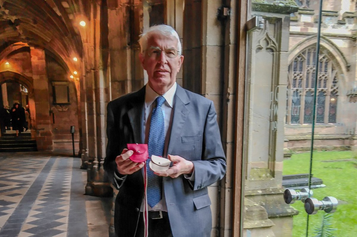 Sheila and Stephen, from churches in the diocese, were honoured for their 50+ years of service to the Church by receiving a gift from Her Majesty Queen Camilla during Holy Week.

ow.ly/5ERo50Re2XR

#Ockham #Horsley #Downside #Weybridge

📸 Worcester Cathedral/James Atkinson