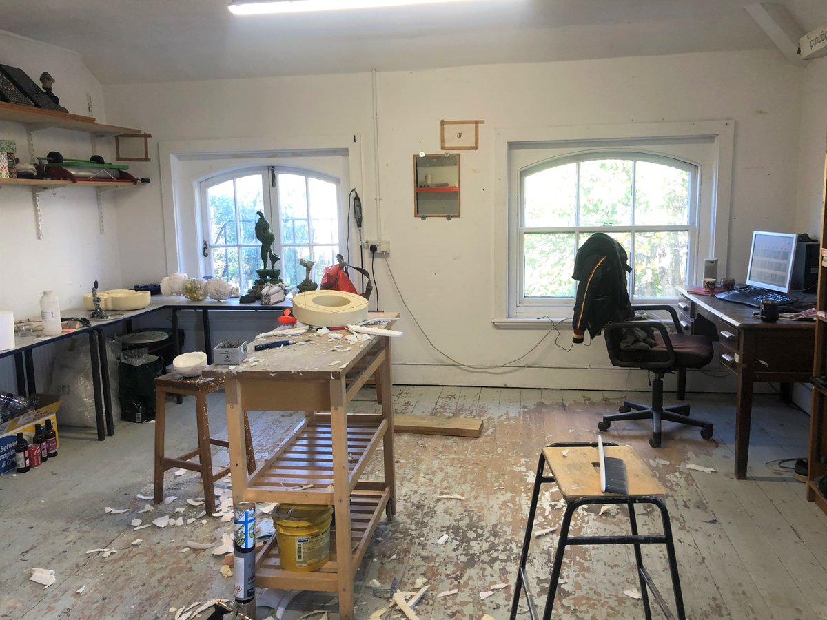 OPPORTUNITY: Artist-in-Residence The position is available as a one-year assignment for a working artist in any medium. The successful applicant will have access to studio space and use of the facilities within the Art Dept. For more info and to apply: geraldmooregallery.org/blog/141-oppor…