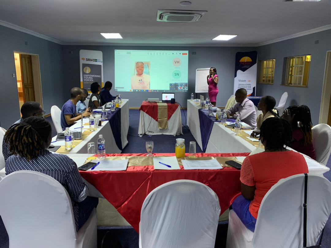 #HappeningNow Is a 2-day hybrid research training workshop for the 2024 Cohort of the Young Researchers Initiative Program in Harare. The aim is to capacitate the research fellows on #research #methods that include qualitative, quantitative, & mixed methods research methodologies