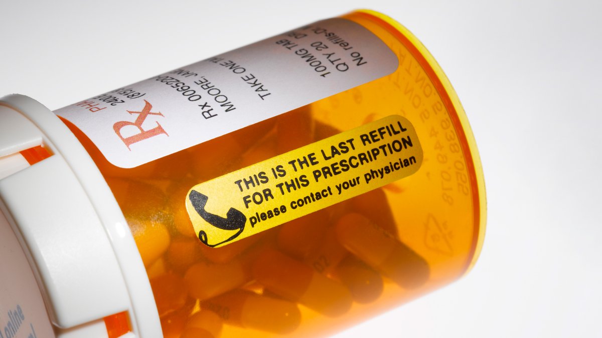 NEW in @bmj_latest from a team at @VA_CCMR led by @jekurlander: The results of a major #deprescribing effort for PPIs shows the promise & pitfalls of automatic refill & renewal changes, but also suggests the drugs' purported harms may be overblown: ihpi.umich.edu/news/drive-dep…