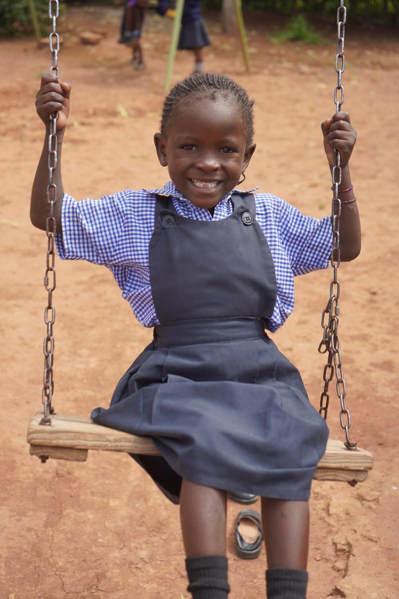 At Malaika, play and breaks from learning are essential for a quality education. Especially for our kindergarten! Our playground is where we see lots of smiles, singing, and playing in between classes! 🌈