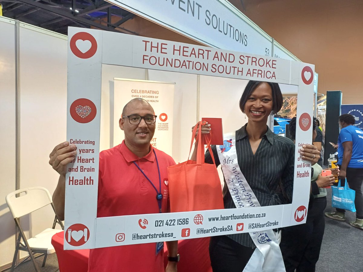 Our Cape Town team out at the Two Oceans Marathon Expo, Grand West❤🧠. Day 2✔️