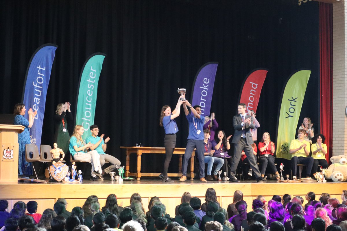 Happy House Spirit Day, a big date in our Pate's diary! Congratulations to all Houses on your awards, and to Beaufort for winning the House Cup! #patesmagic #pateshouses #pateshousespirit