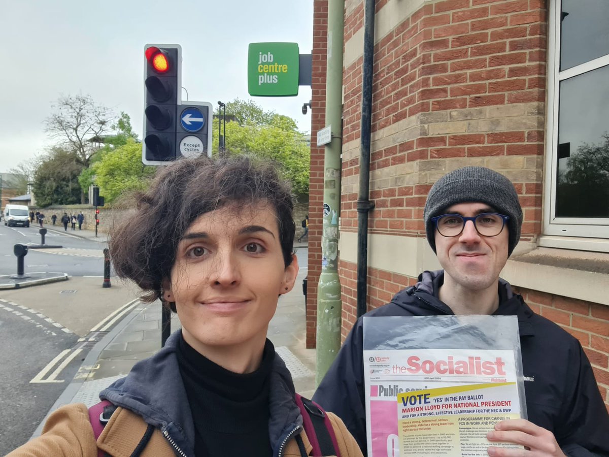 It was great to be out campaigning at the Jobcentre in Oxford. Let's build a fighting leadership in the PCS ✊