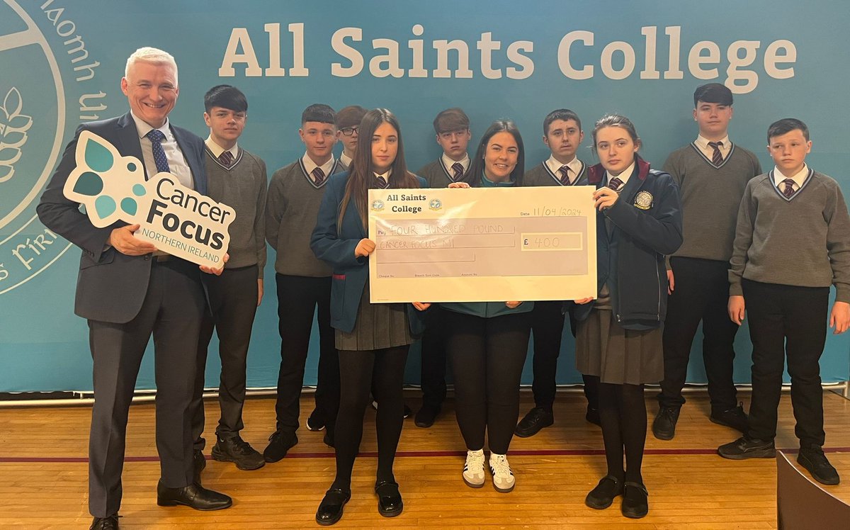 Well done to our Yr11 Enterprise Project who raised £400 for @CancerFocusNI selling sweet cones.🍡🍭🍬