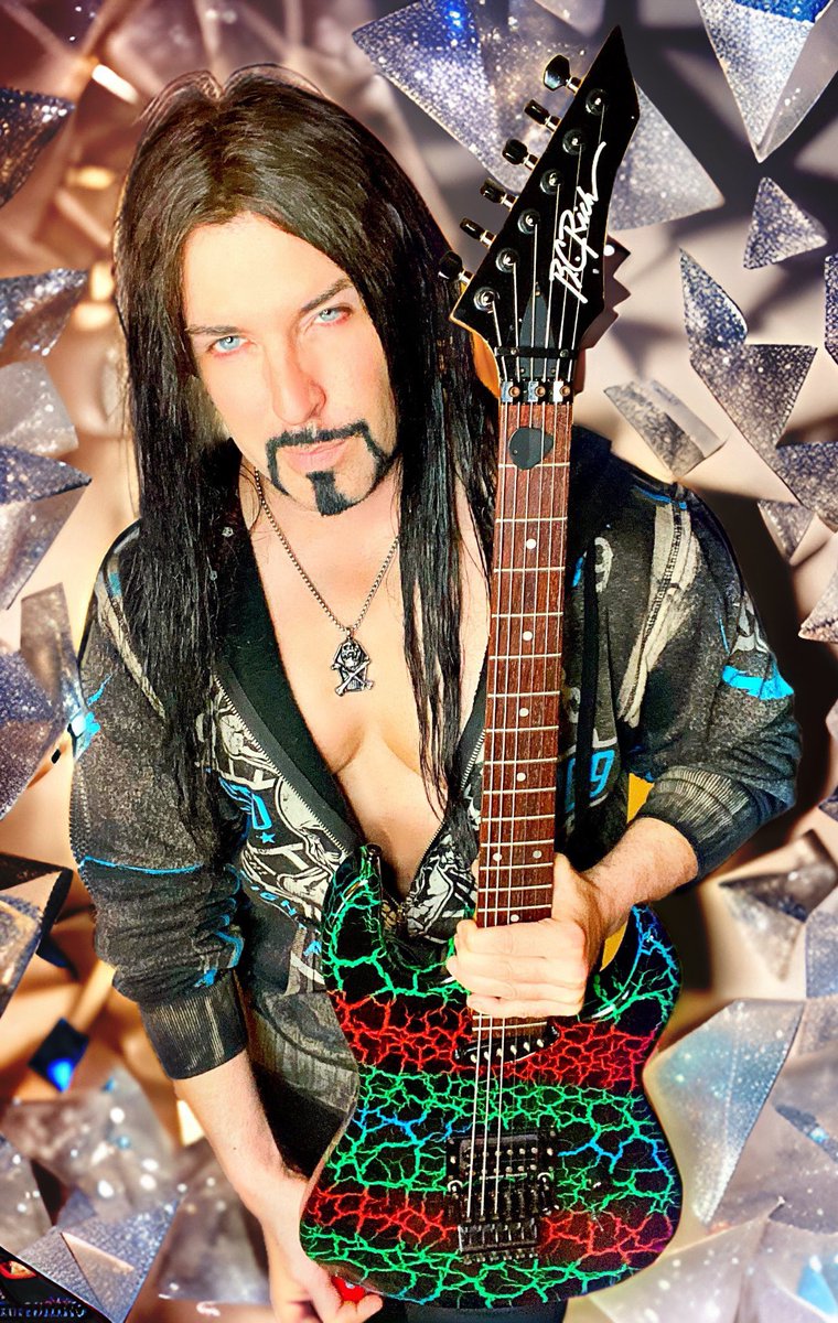U have the choice 2 live in UR best qualities or UR worst qualities. U have the choice to make changes 2B the best U that U can B. U have the choice 2 control UR perspective & how U see things. Make the most of this. U’ve got this! #inspire #motivate #life #love #selflove #goals