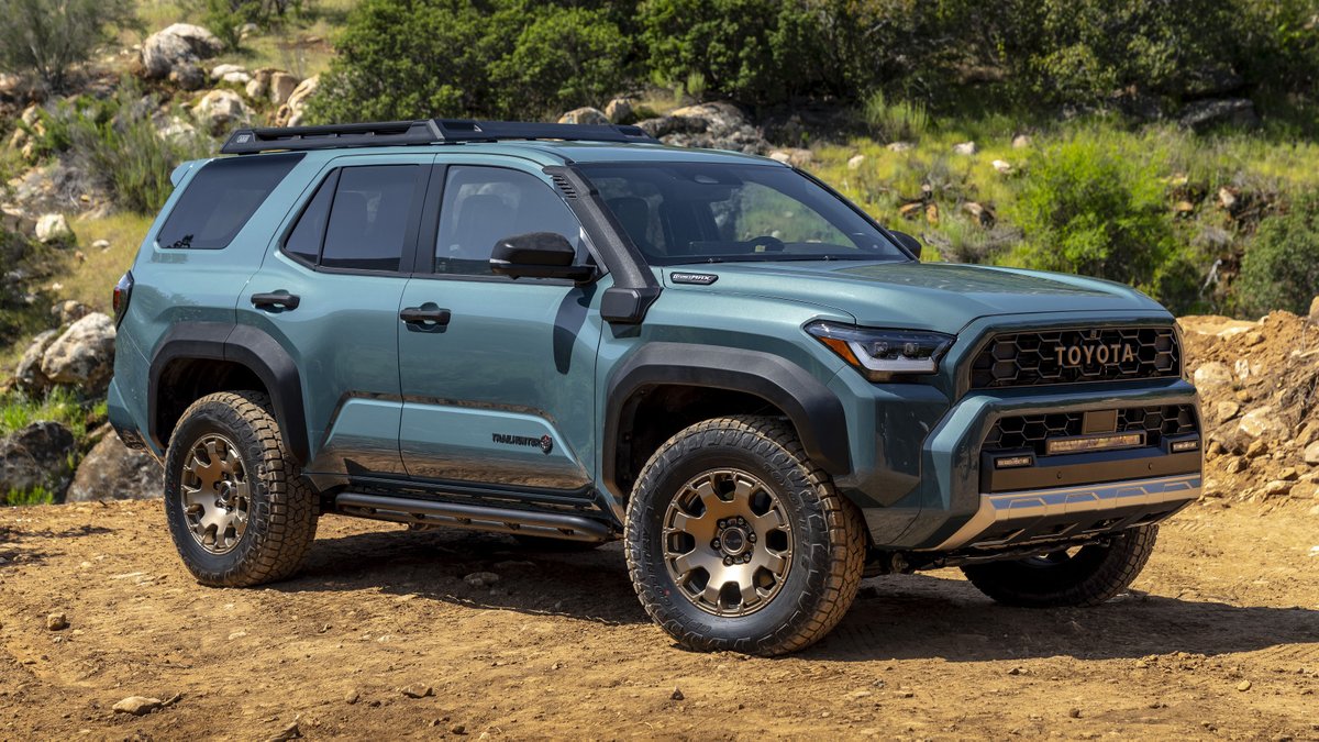 The new 2025 Toyota 4Runner is a chunky upgrade of a bullet-proof classic. Toyota’s latest adventure SUV kicks off a new era of off-road enjoyment → topgear.com/car-news/usa/n…