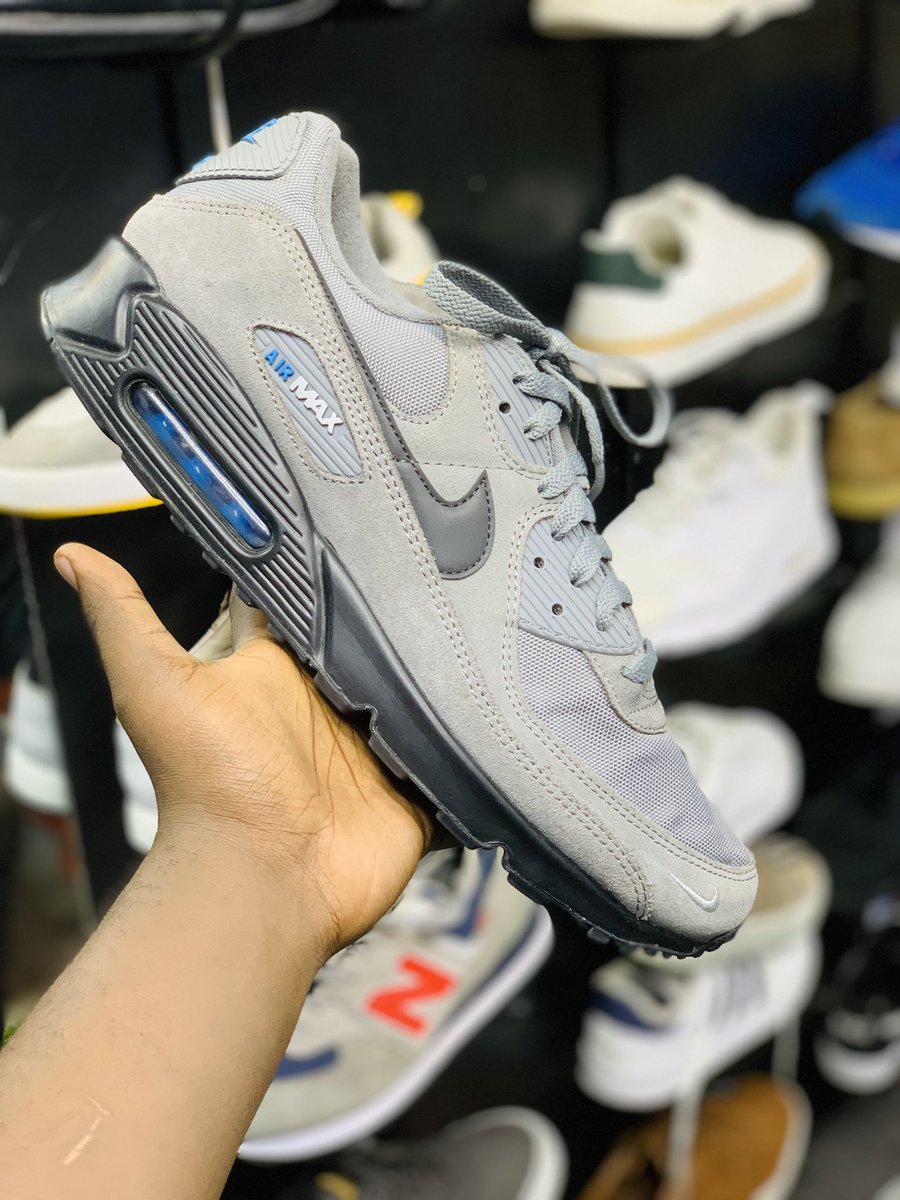 Apa ukosi yako👌🔥🔥🔥
Newstock arrival👌
Nike court royale uk 7
H&M uk 7
Louis vuitton uk 8
Nike airmax 90 uk 11.5/12
@3500
Frame 3 @4500
Dm app call 0790027817