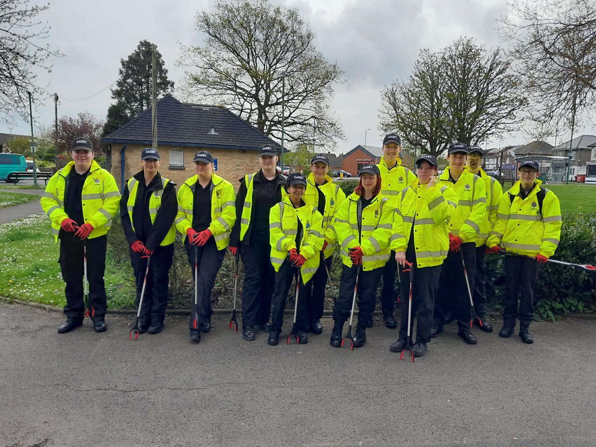 Super Wednesday! The first of the volunteering events yesterday was a litter pick in their local community - well done to Bourne Cadets for turning out in the damp conditions! @BourneAcademy @NationalVPC @Alyssa_2593 @dorsetpolice