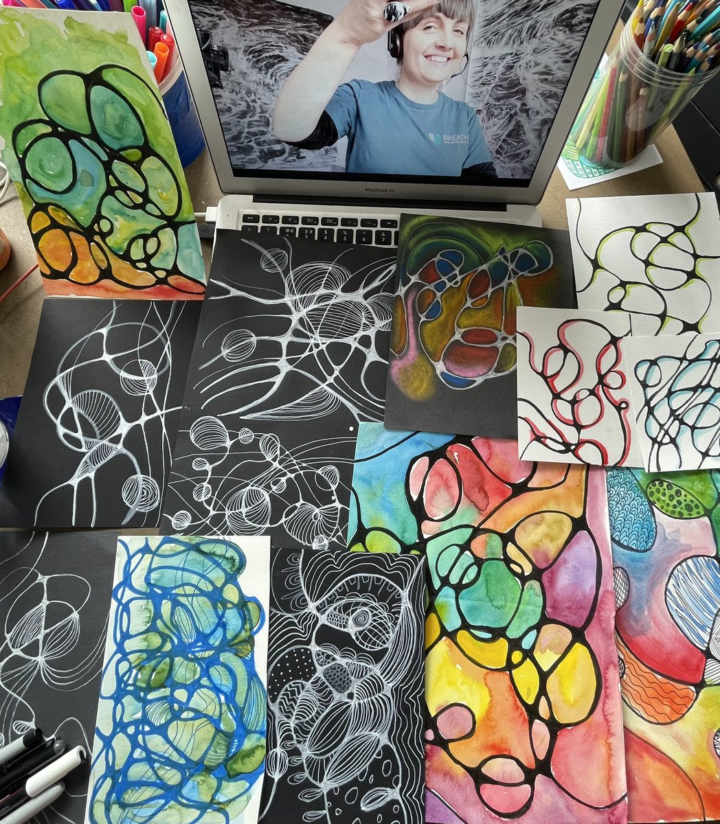 I lead weekly online drawing activities ✍️🎨 for #NHS Staff at Guys & St Thomas’s Hospital @GSTTnhs for @BreatheAHR. #BreatheCreativeBreaks to refocus & recharge. Neurographic zentangle artworks today, a calming theme to mark #stressawarenessmonth #mentalhealth #wellbeing