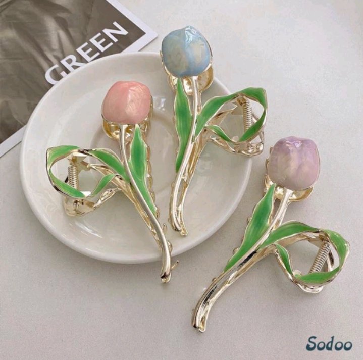 bunnyfoxid's tweet image. 𖦁ׅ ࣪ ׂ hair claw clip  ࣪ ִֶָ ⋆

    • a thread