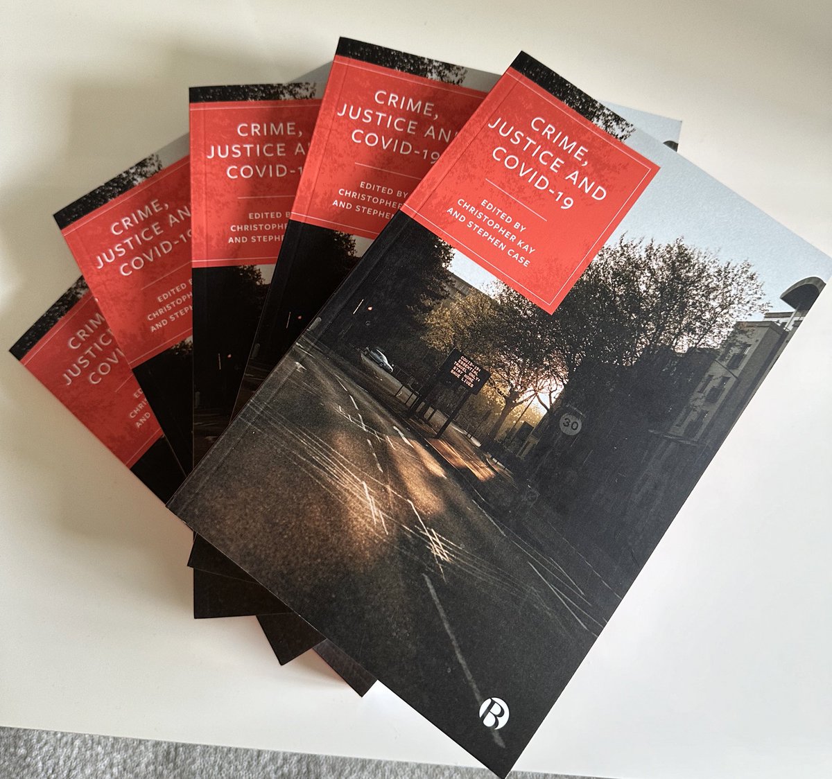 PLS RT: Great to see the paperback copies of this now available. I’m so proud of this edited collection that really gets at the heart of the ways in which the pandemic hit the criminal justice system. policy.bristoluniversitypress.co.uk/crime-justice-…