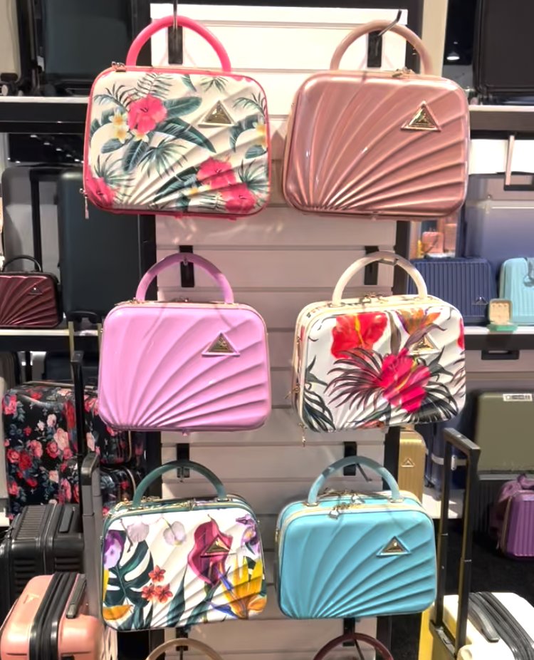 pursesuitz's tweet photo. What another great review of pursesuitz Pocketwear! Thank you Sharael Kolberg of family travel channel for featuring my product! https://t.co/fWtFokLfaz https://t.co/xXypHfhYFS