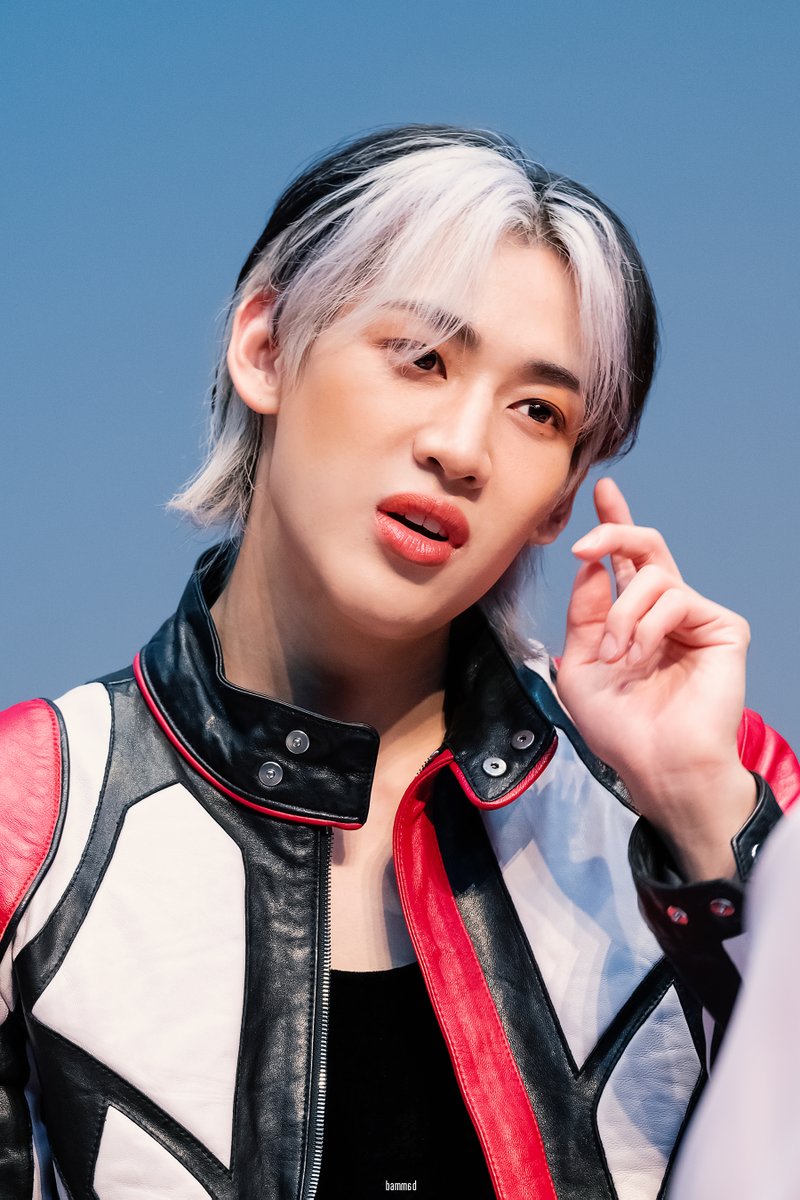 앨범 언제 나와...? 이거 1년 지났는데..