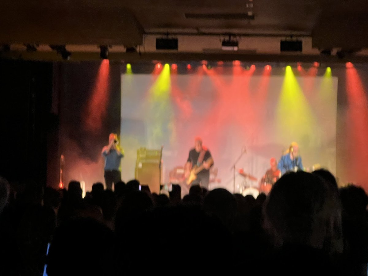 After the electrical storms last week, it was nice to see Ed @EdKuepper at The Factory tonight. One of the best from Bris (or possibly Germany).