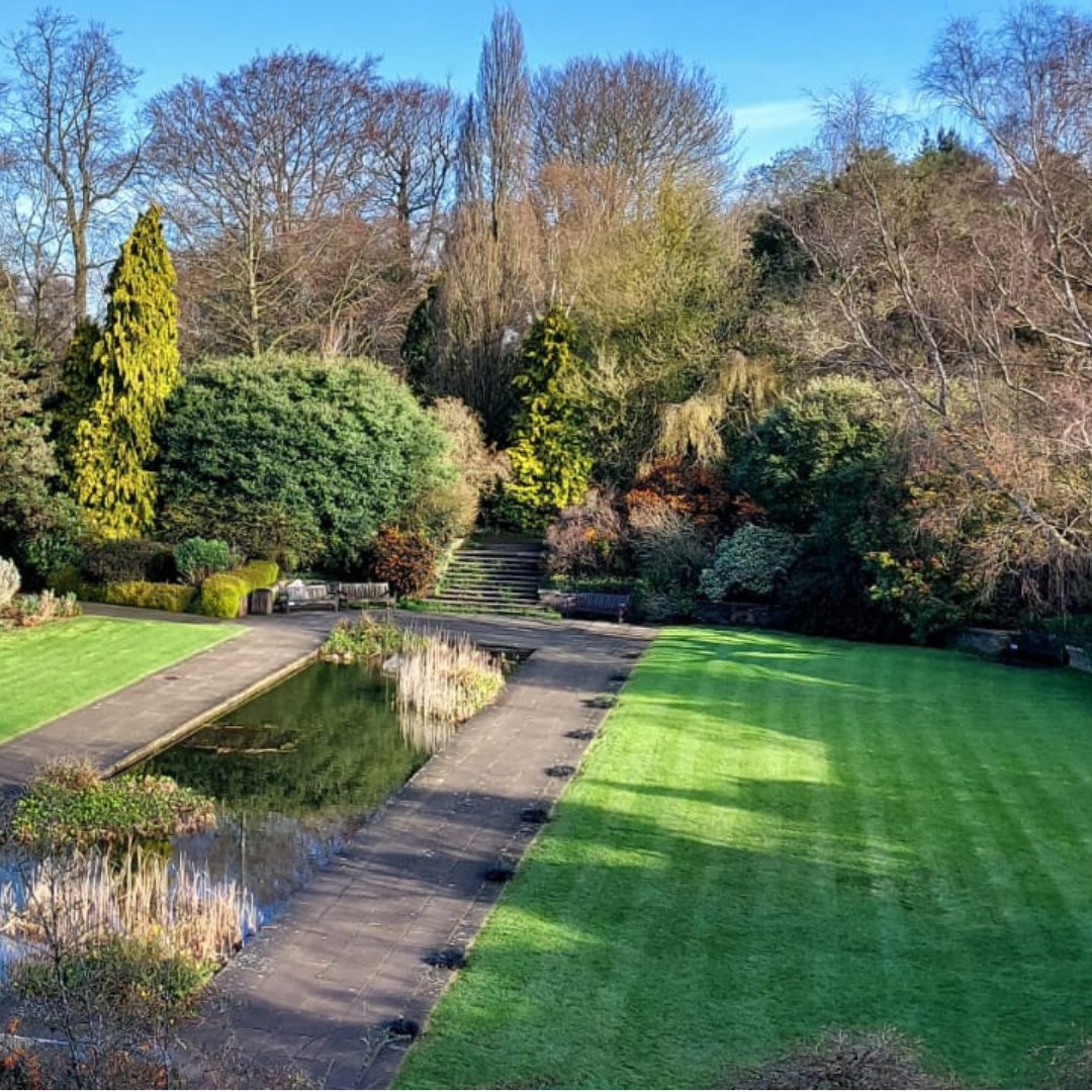 The Hill Garden & Pergola are coming into bloom now that Spring is underway! 🌺🌳🌼

#HampsteadHeath

📸: hill_gardner, Instagram