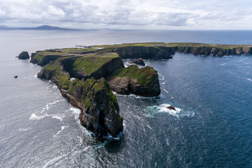 News dall'Irlanda: 10 isole per i 10 anni della Wild Atlantic Way! Fai un viaggio tra le isole da non perdere della costa ovest. Scopri di più: go.irlnd.co/vyw8wgmf #Irlanda #WildAtlanticWay