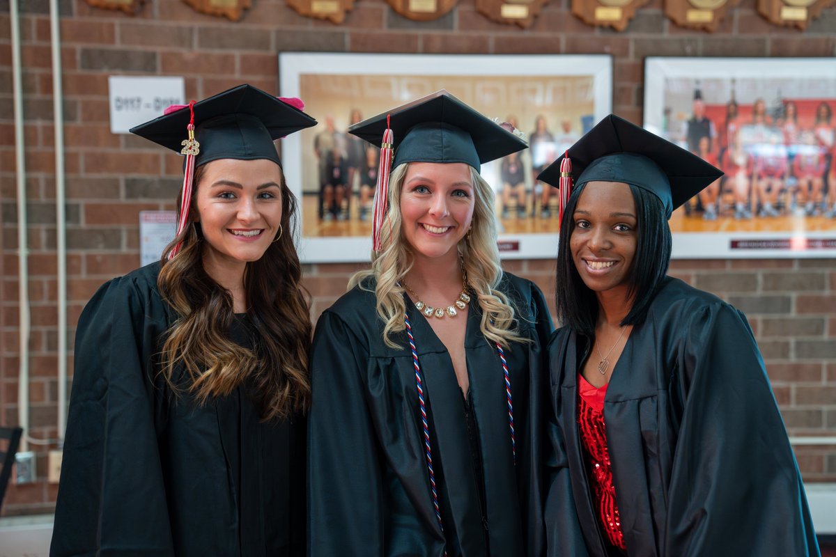 Our students are everything!❤️ April is Community College Month and it's the perfect time to help change the lives of current and future students! #owenscc owens.edu/foundation/ann…