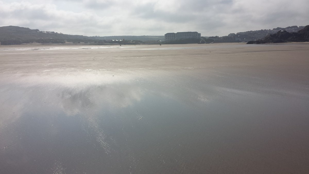 What the #beach means at #Perranporth in #Cornwall, with @BreakwaterHols - manonabeach.com/north-cornwall…