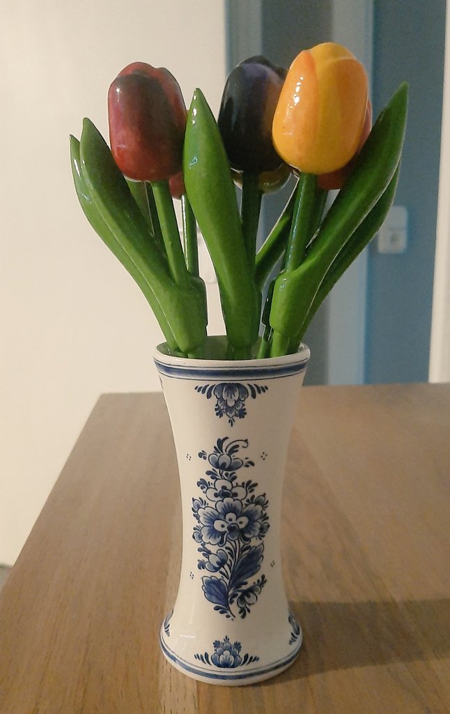 George bought me some flowers at Keukenhof. Wooden tulips in a delft blauw vase. Pretty! 🌷🌷🌷