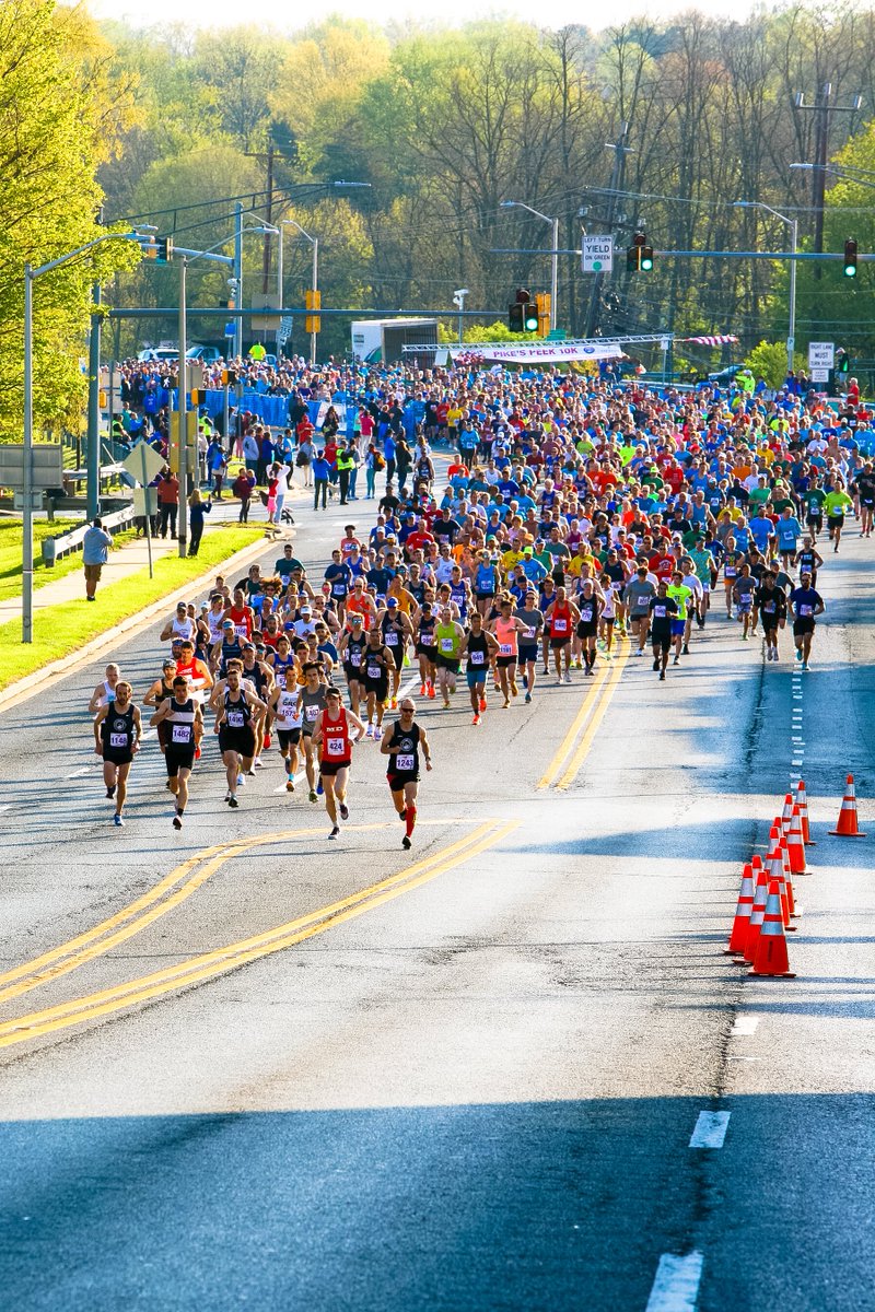 🚧🏃‍♀️Reminder🏃‍♂️🚧 A week from today there will be road closures associated with the @MCRRC #PikesPeak10K race in @Rockville411 Details▶️bit.ly/3DJ96tm @MoCoRec @pikeandrose @mcpnews #MDTraffic @RockvilleCityPD @MontgomeryCoMD 📸MCRRC @WTOPtraffic #Weekend #SundayFunday