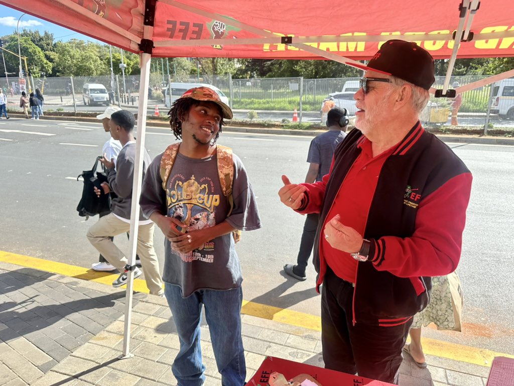 niehaus_carl's tweet photo. Now canvassing for the @EFFSouthAfrica at Campus Square in Auckland Park, at the University of Johannesburg (#UJ). The students know that the #EFF stands for them, and carries their interests at heart. They know that it is the #EFFStudentCommand (#EFFSC) that always fights for their rights. This is truly part of our constituency, and they will certainly vote #EFF!
#VivaEFF!βπΎ
#Vote#EFF!βπΎ
#JuliusMalemaForPresident!
A LUTA CONTINUA!βπΎ