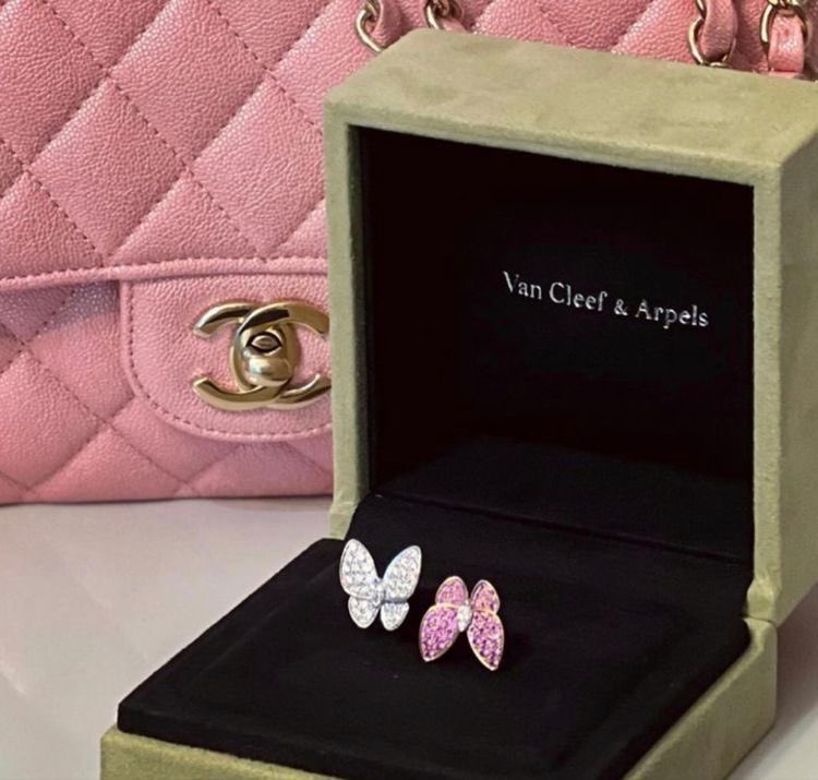 van cleef & arpels butterfly rings