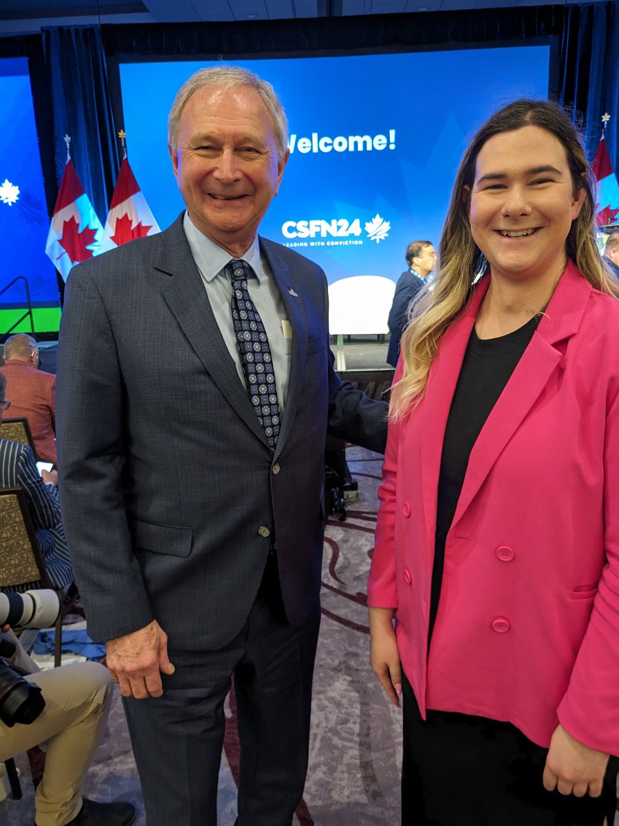 It was great meeting @premierbhiggs today at @canstrongfree. Wishing him luck as he goes into a tough re-election! 

We made Blaine squared happen. 😆

#CSFN #CSFN24 #CSFNConference #nbpoli #cdnpoli