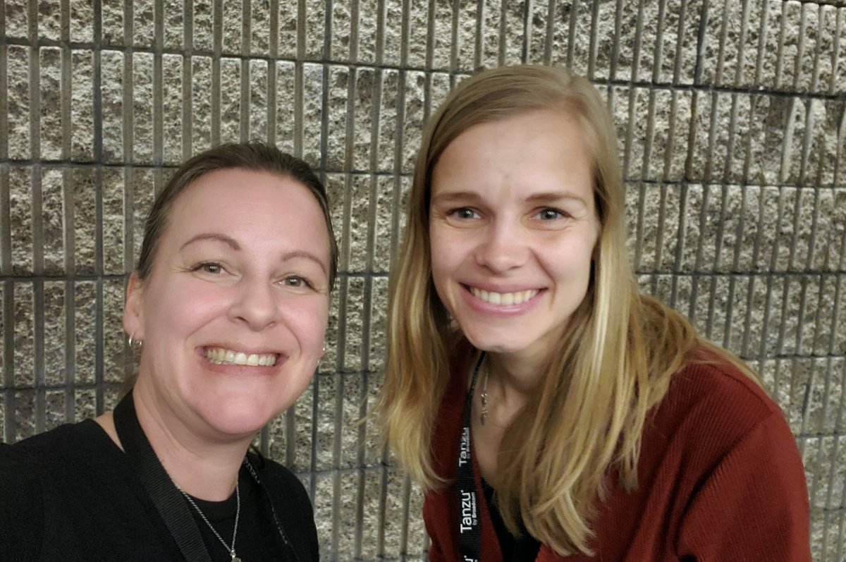 So happy to run into @KayaWeers at the #WIT breakfast yesterday morning! Thank you so much for organizing this @heathervc and @Najaestevenson! #devnexus