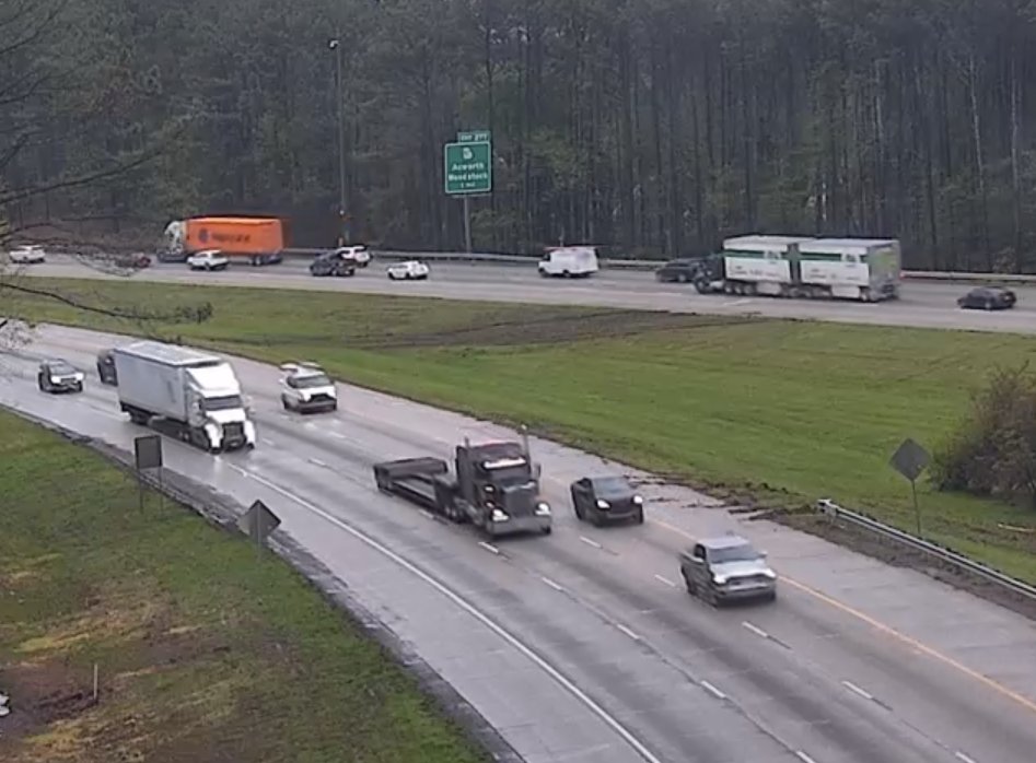Acworth: Big rig crash has cleared here on I-75/nb/sb south of Hwy 92 (Exit 277). Still seeing delays in both directions. #ATLtraffic