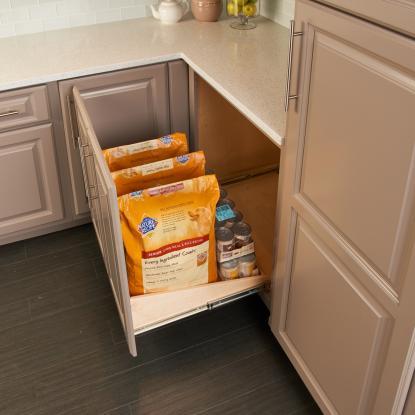 It's National Pet Day! Your pet will appreciate how quickly you get their next meal out with pull-out shelves! 😍 Book your free design consultation at: shelfgenie.com