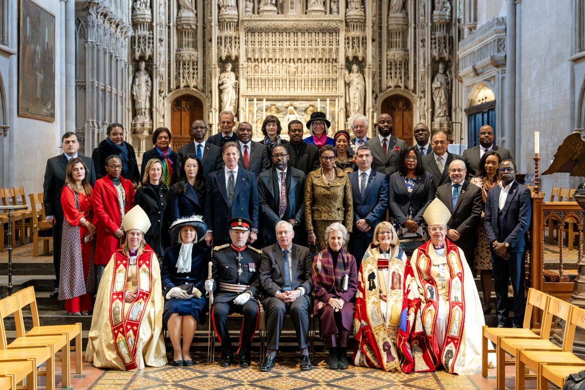 Deputy High Commissioner @SpyrosMiltiades represented 🇨🇾 at a service to celebrate the 75th anniversary of the #Commonwealth of Nations at St Albans Cathedral, in the presence of Their Royal Highnesses The Duke and Duchess of Gloucester and the @commonwealthsec SG @PScotlandCSG