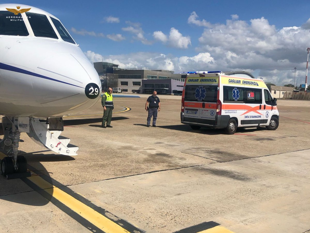 #TrasportoSanitarioUrgente nella tarda mattinata di oggi una bimba di due mesi in imminente pericolo di vita è stata trasportata a bordo di un Falcon 50 dell'#AeronauticaMilitare, tratta Cagliari-Ciampino (RM). La piccola è stata affidata alle cure dell'Ospedale @bambinogesu