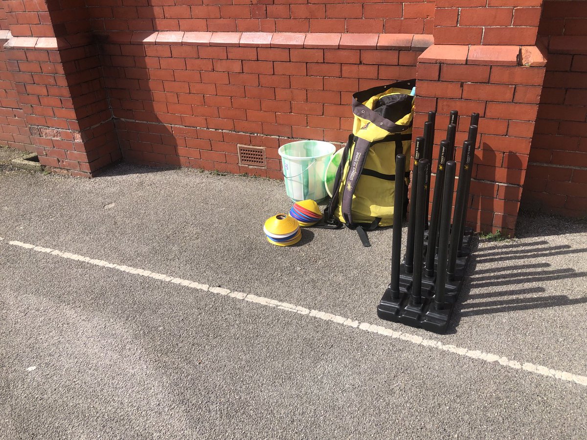 Sessions today ⁦@YsgolDewiSant⁩ very enjoyable groups. Flyer dropped entire school, national programmes ⁦@StAsaphCC⁩ & ⁦@PrestatynCC⁩ running ⁦@DynamosCricket⁩ ⁦@allstarscricket⁩ this coming Summer at respective cricket clubs 🏏⭐️🏏⭐️