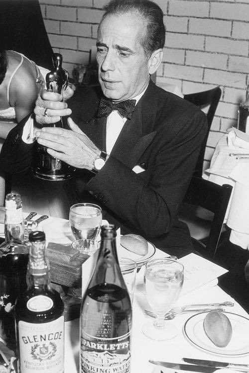 FilmsMap's tweet image. H. Bogart with his Oscar 1952 "African Queen"